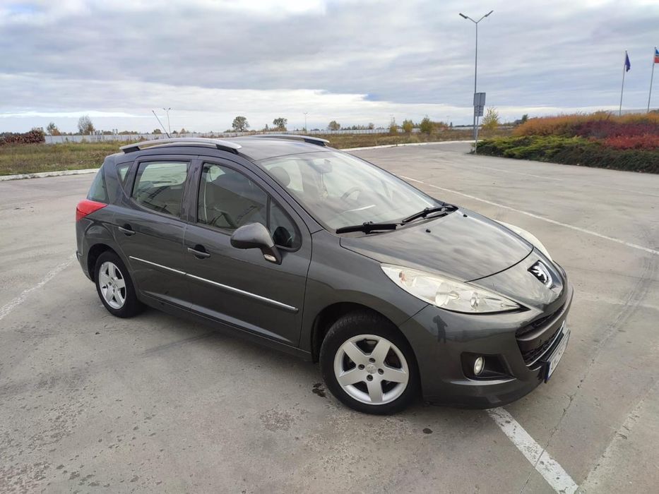 Peugeot 207 легковий універсал