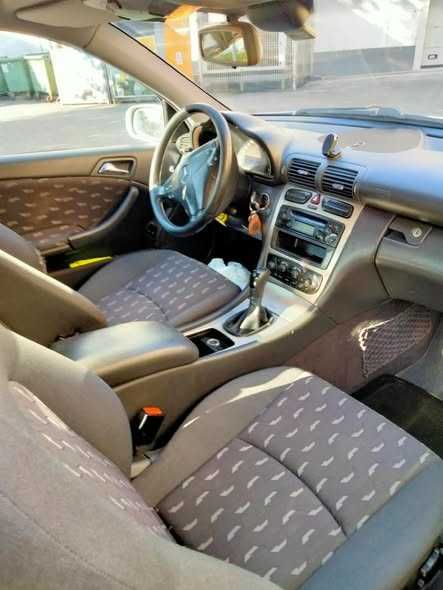 Vendo carro Mercedes 220 cdi coupe