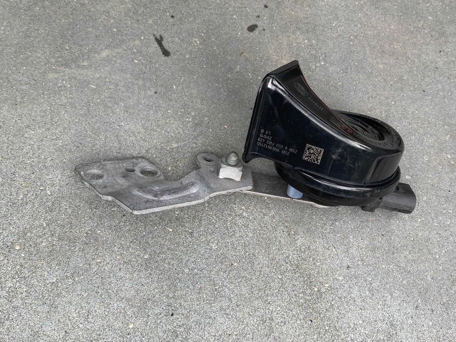 klakson , A046466 , 95B.951.211  . 95B.951.186 zestaw z uchwytem