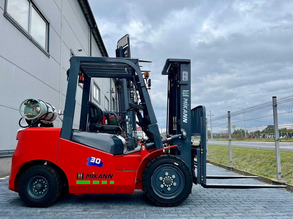 Wózek Widłowy 3T MIKANN, Maszt 4.5m,Triplex, Benzyna-Gaz, Półkabina