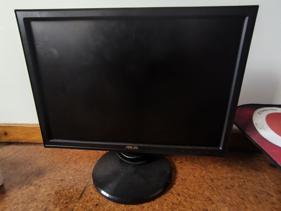Monitor ASUS VW193S 19" Wide – Excelente para Escritório / CCTV