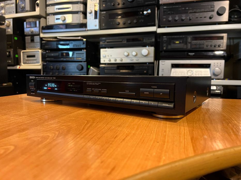Tuner radiowy Denon TU-560 Audio Room