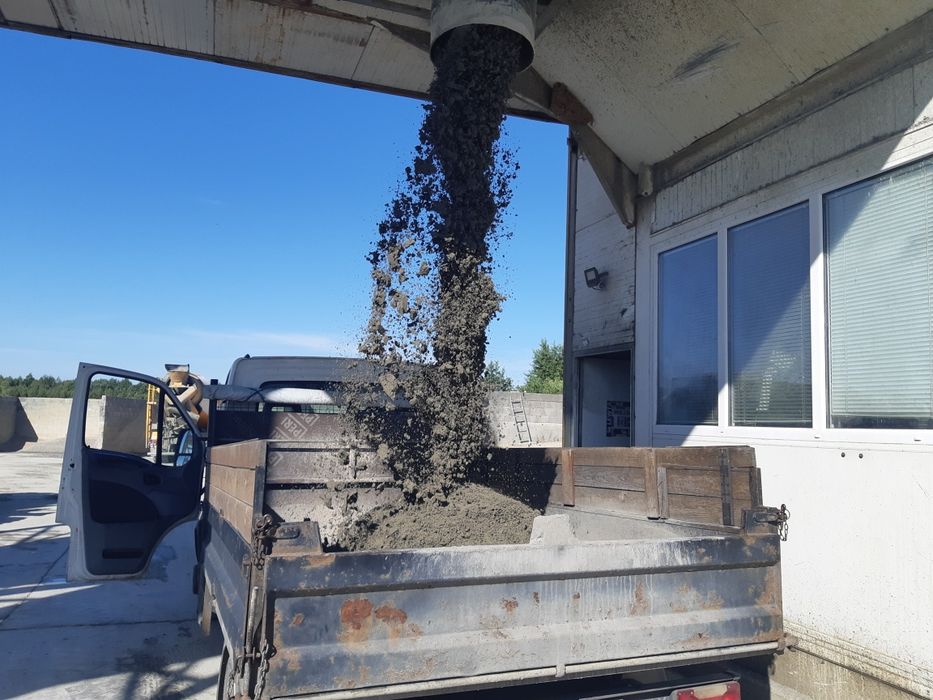 Kamień Torf Piach Beton półsuchy Lubartów • OLX.pl
