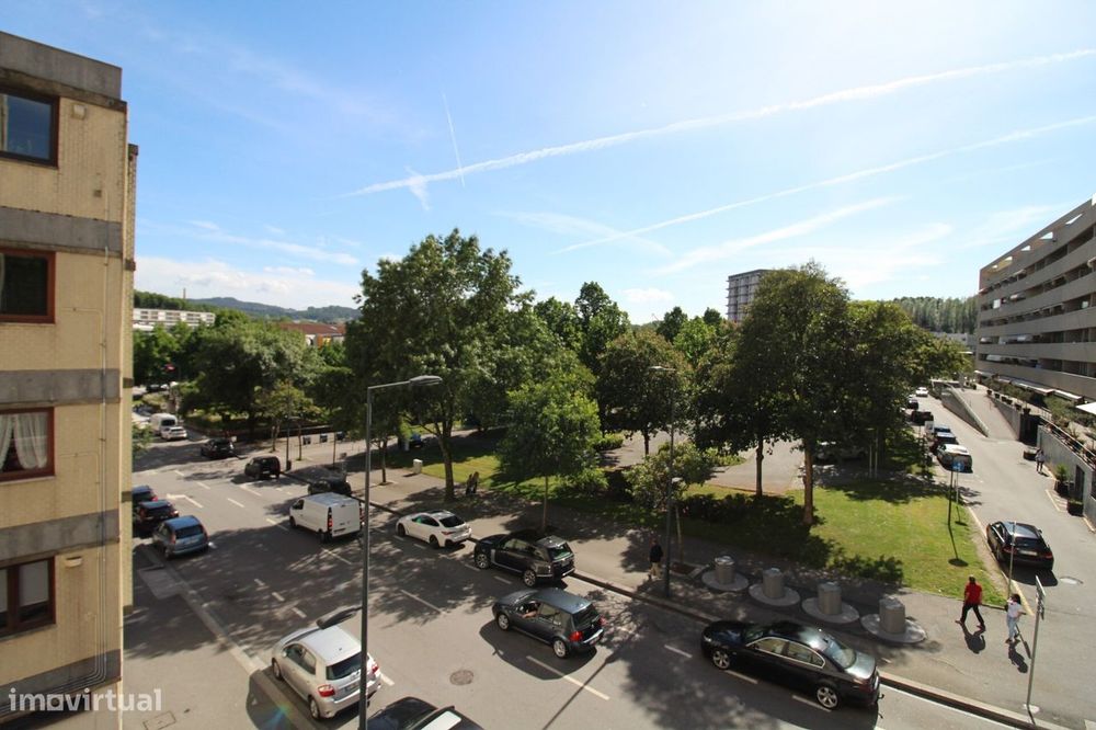 Quarto -  Avenida de Londres - Guimarães