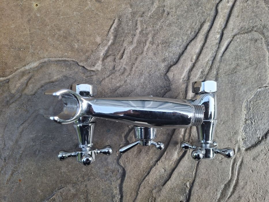 кран змішувач для ванної / раковин