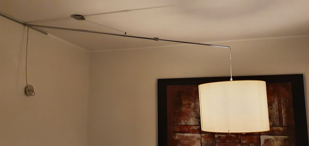 Candeeiro extensível de teto