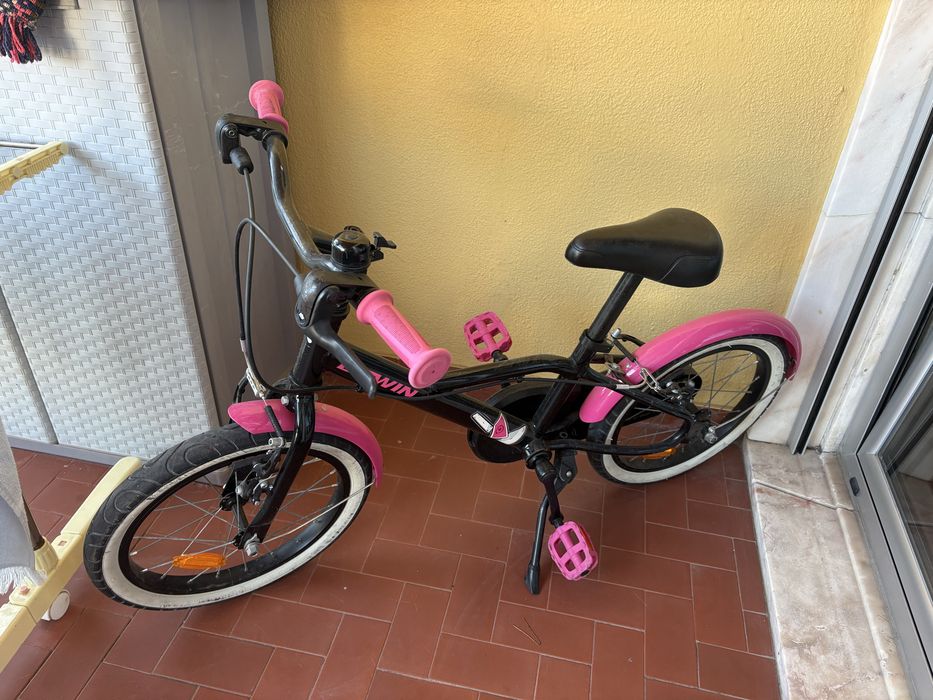 Bicicleta Criança B’TWIN Spy Hero Girl 500 – 16” Excelente Estado