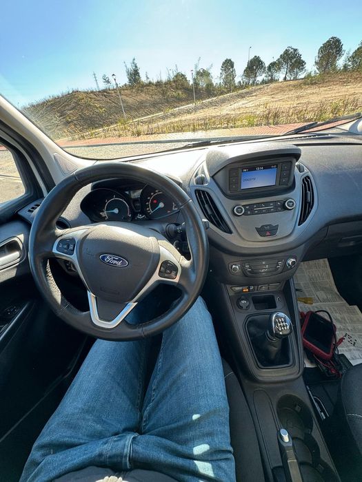 Ford Courier 2021