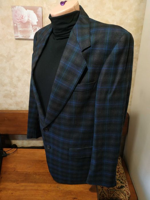 Картатий класичний та стильний чоловічий піджак у клітинку 100% вовна