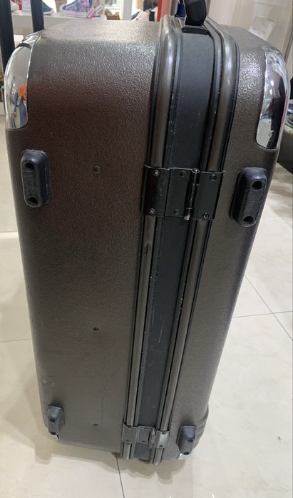 Mala para transportar sapatos com divisórias reguláveis