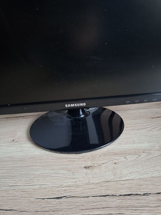 Monitor do komputera Samsung S19D300