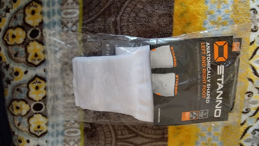Футбольные гетры Stanno Uni II Sock с анатомической формой для левой и правой ноги обеспечивают оптимальную посадку.