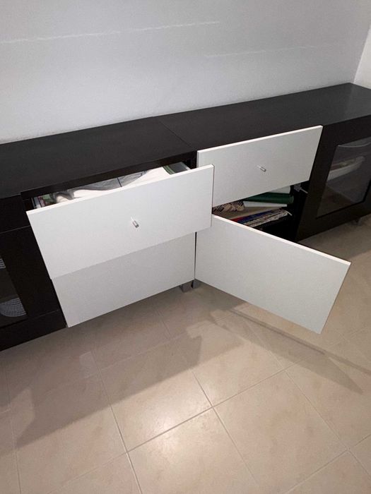 Mobília de Sala IKEA – Mesa Extensível, Cadeiras, Banco, Aparador e Módulo TV (Possibilidade de venda em separado)