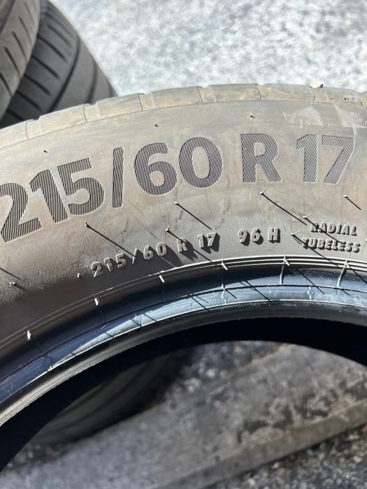 215/60/17  Continental 2 pneus