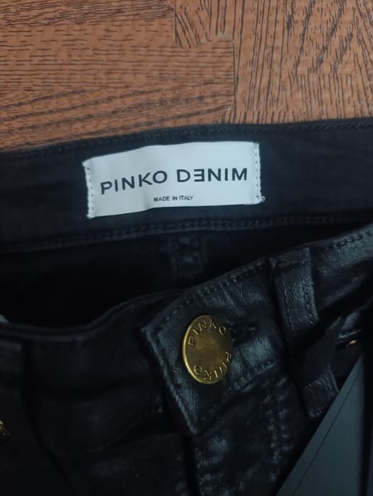 Calças ganga pretas boca de sino Pinko tamanho 34