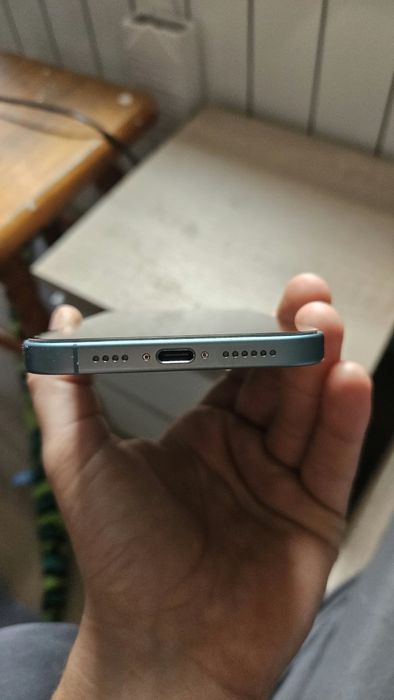 Iphone 16 plus idealny stan