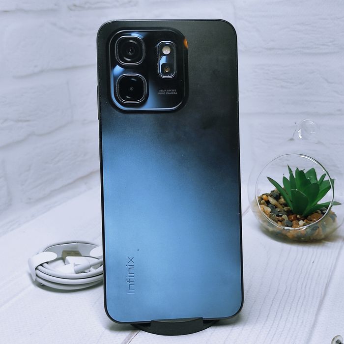 Продам телефон Infinix Hot 50i 4+4/128Gb NFC в гарному стані