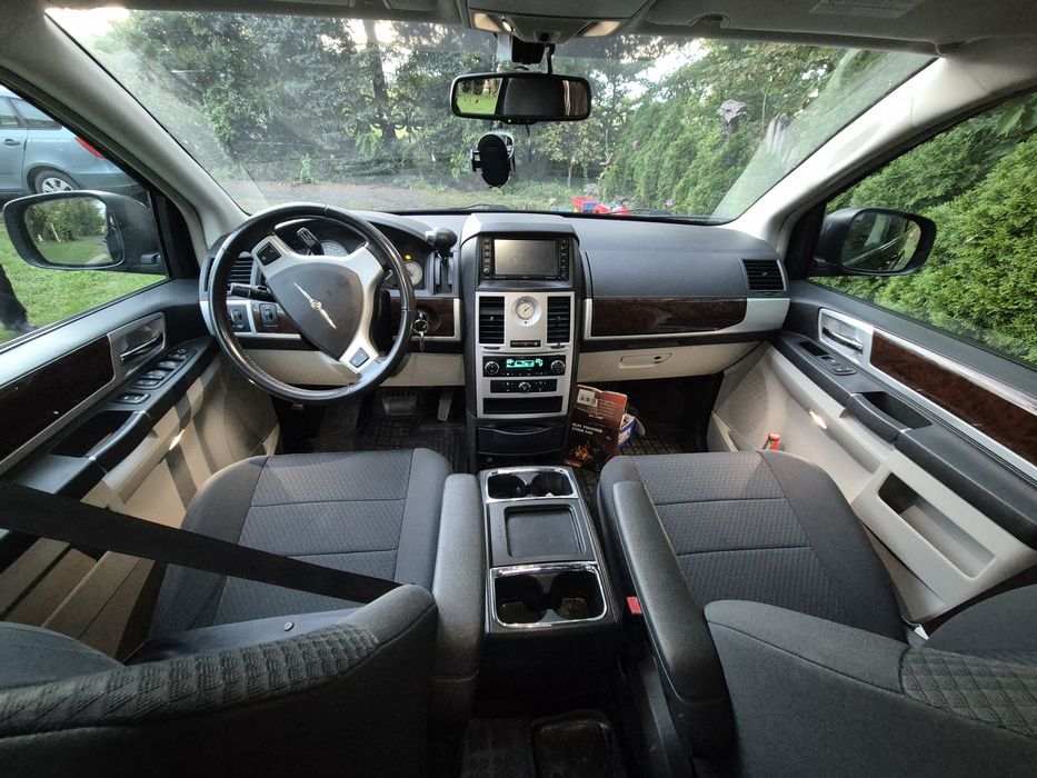 Chrysler  Grand Voyager 2.8 CRD | 2010 | 7 MIEJSC | 278 000 KM