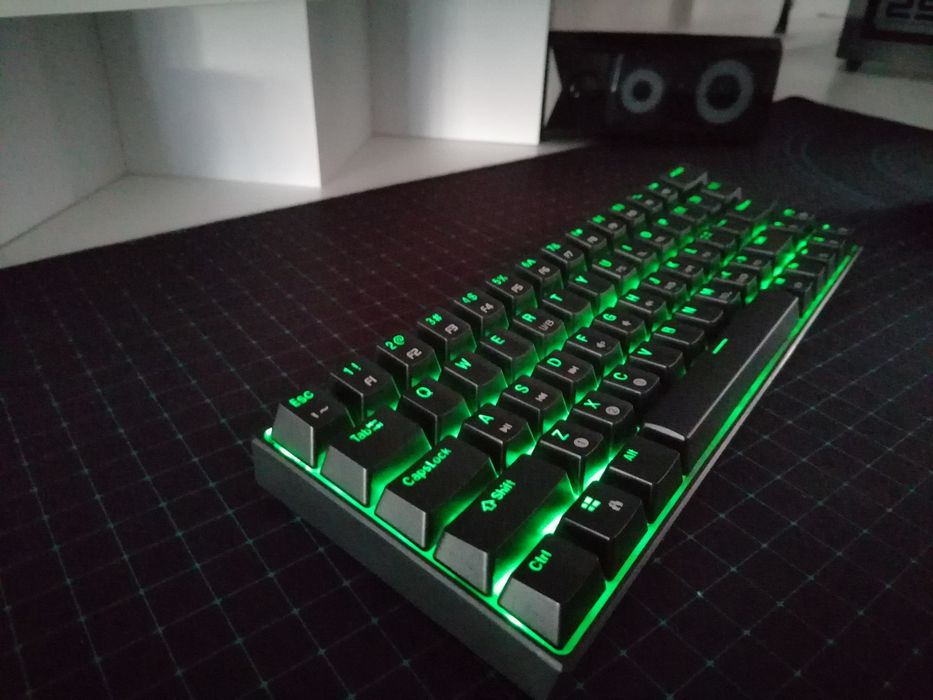 Teclado Gamer Mecânico Rgb Bluetooth(Como Novo)