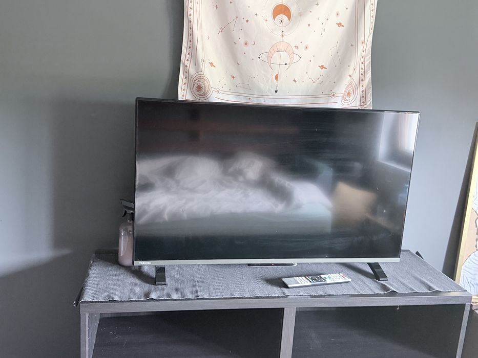 Telewizor 40" Toshiba 40LV2E63DG Smart TV VIDAA | Full HD | DVB-T2 / HEVC