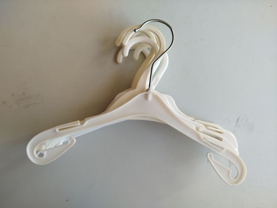 6 cab8 cabides/cruzetas para roupa criança - usadas