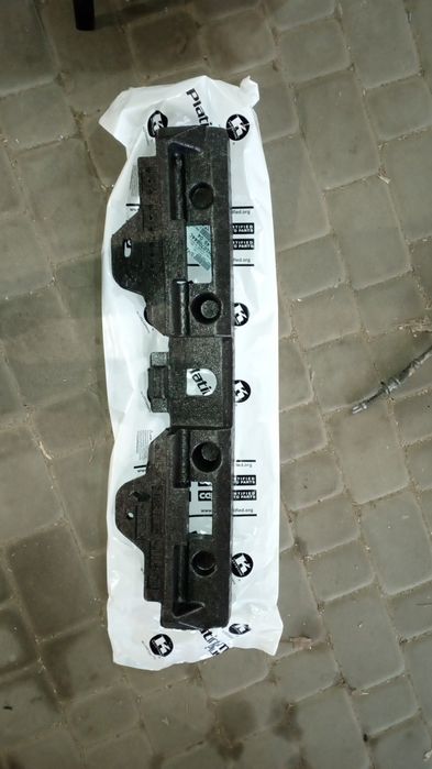 Абсорбер переднього бампера Jeep Grand Cherokee 17-21