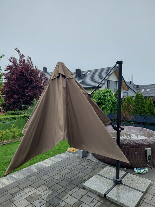 Parasol ogrodowy 3x3 m brązowy pokrowiec płyty granitowe komplet