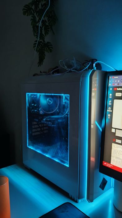 DESKTOP computer436852654437181441