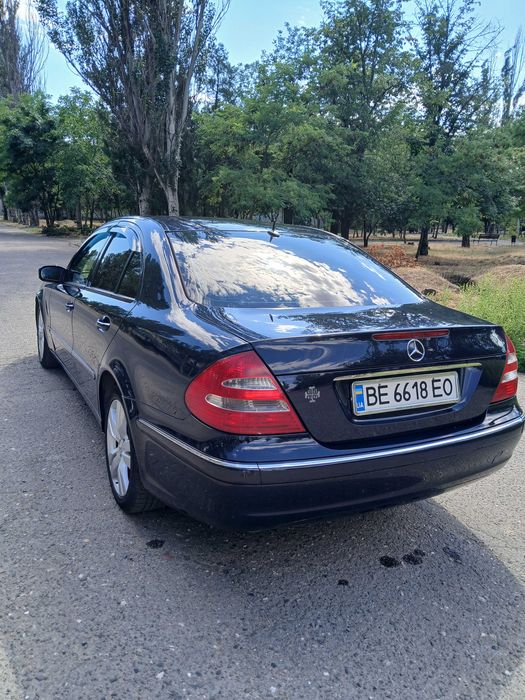 Mercedes-Benz e-class w211