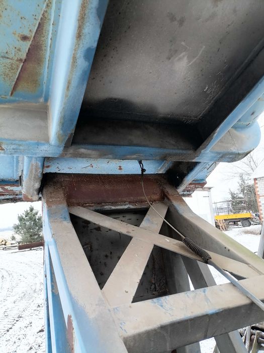 Przyczepa skorupowa wozidło budowlane