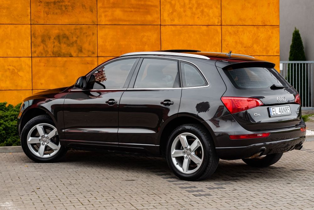 Audi Q5  2.0 2011