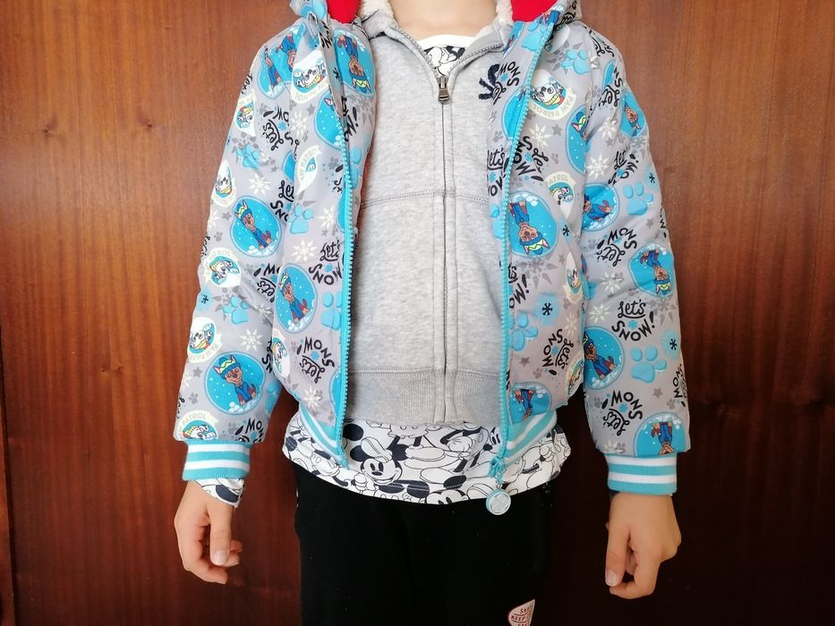 Casaco quente menino. Novo!