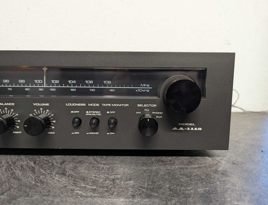 Стерео ресивер Akai AA-1115.