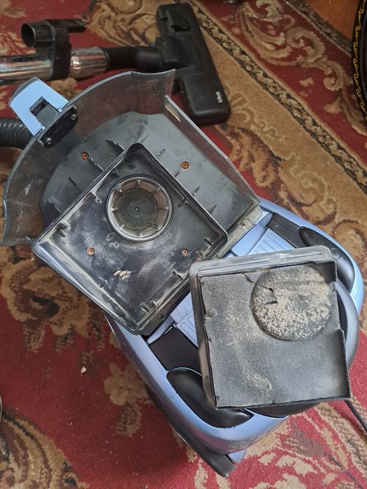 Пилосос Vitek 2000W