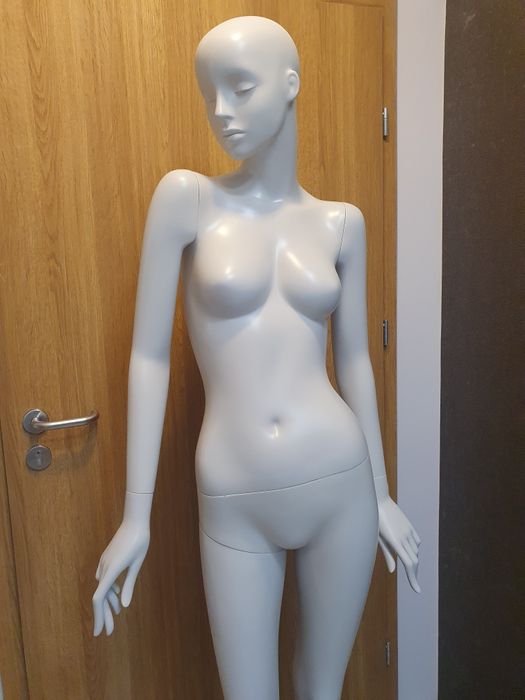 Manekin Genesis  damski calopostaciowy bialy matowy