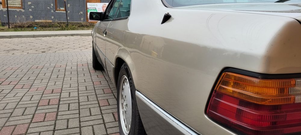 Mercedes W 124 CE 320