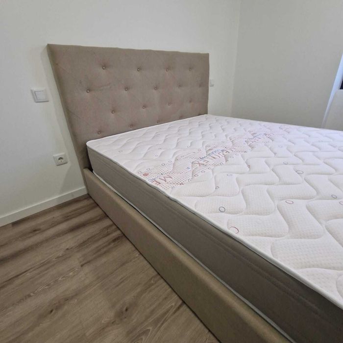 Camas de Casal Estofadas de Luxo 199€ Disp. em Várias Cores! 190x140m!