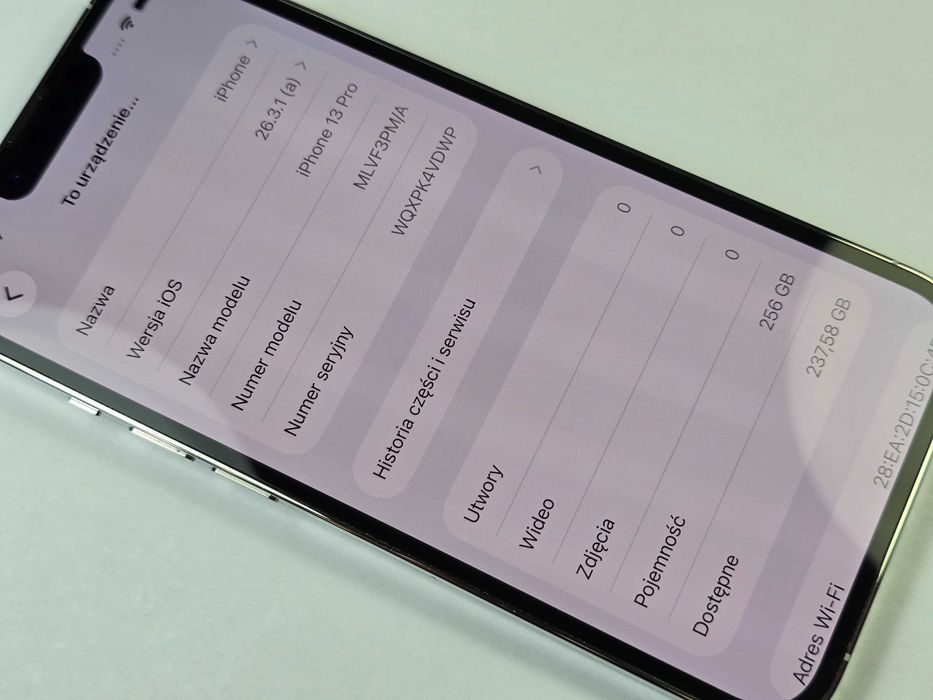iPhone 13 PRO 256GB / Silver/ 76%/ Grade A- / + ładowarka