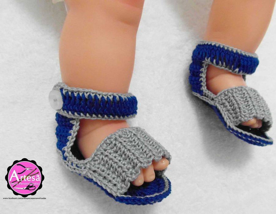 Sandália de crochê para bebés
