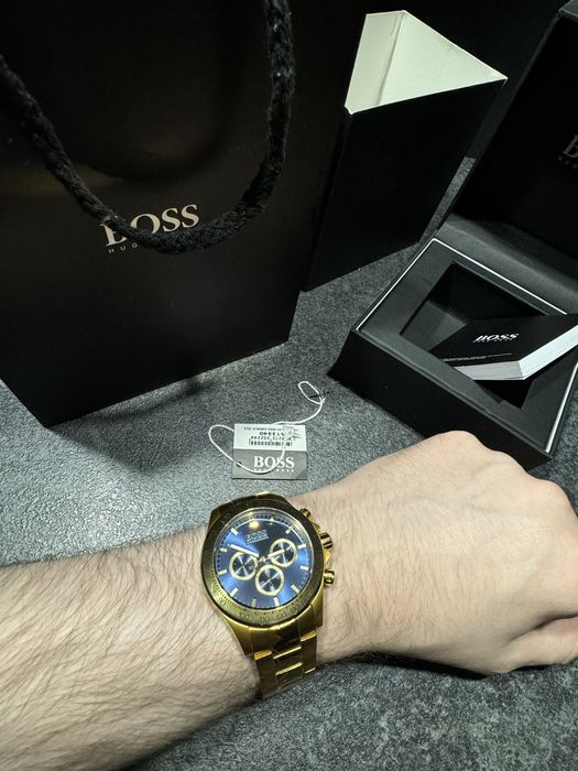 Часи Hugo Boss HB.243.1.34.2850 Хуго Босс золоті