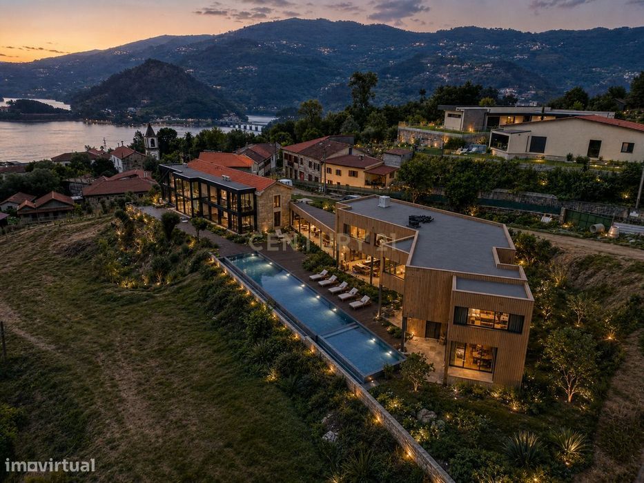 Empreendimento / Hotel Turístico no rio caldo-Gerês, vistas rio.