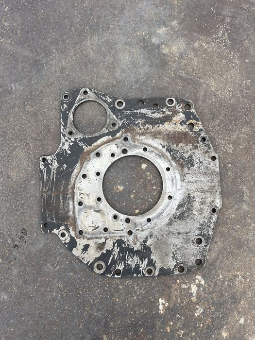 Кожух сцепления и переходная плита Газ 3309