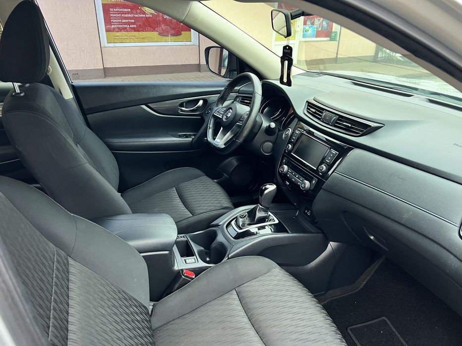 Nissan Rogue SV 2018p Нісан рог