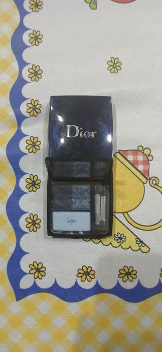 Sombras da marca Dior.