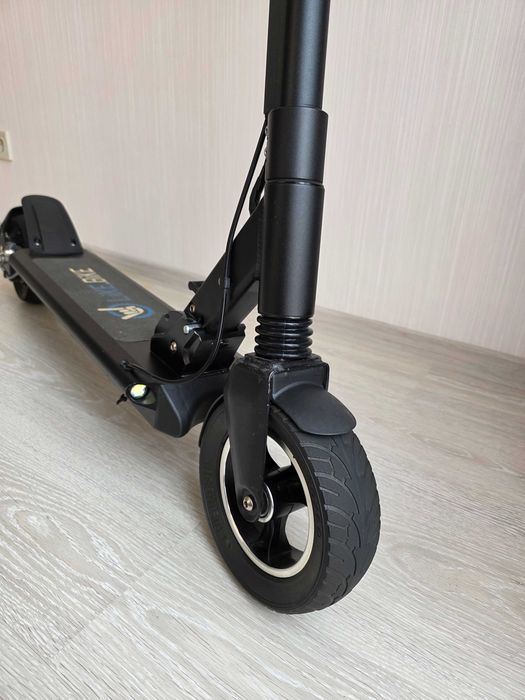 Електросамокат Like.Bike Venus. Малий пробіг, суперстан! Торг: 9
