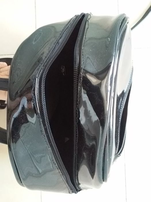 Mala carteira mochila preta com brilho marca Vilanova