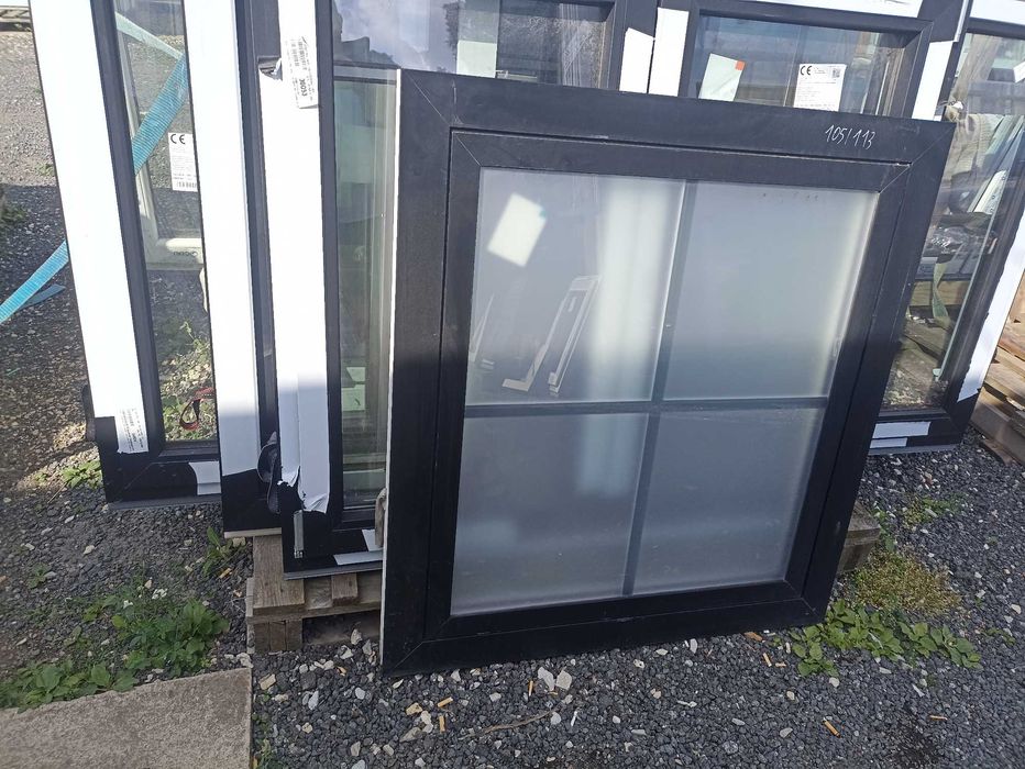OKNO aluminiowe 105/113 czarne