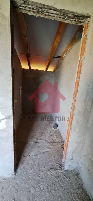 Продаж готельно-ресторанного комплексу Велятино.