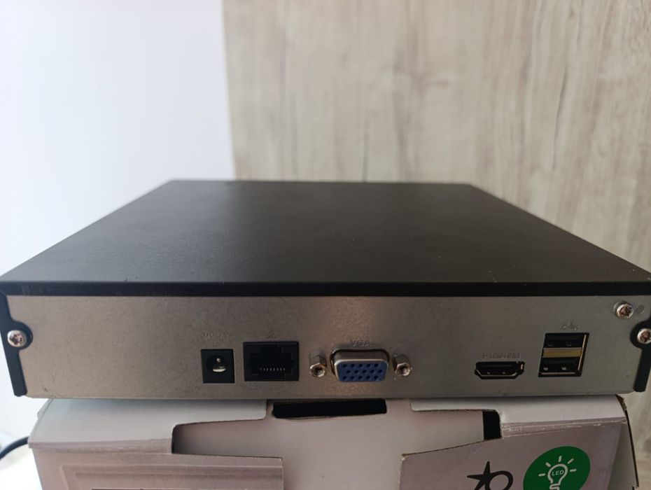 IP-відеореєстратор (NVR) EZ-IP NVR1B04HC-4P/E