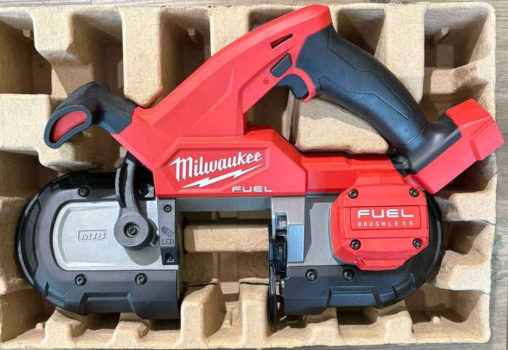 Milwaukee M18 FUEL Piła pilarka taśmowa 18V 2829-20  bez aku. 83x83mm